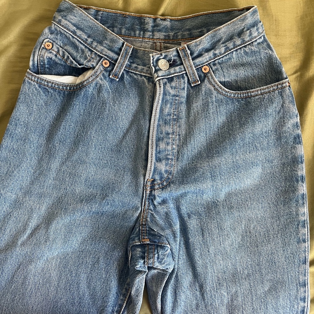 Levi’s mom jeans